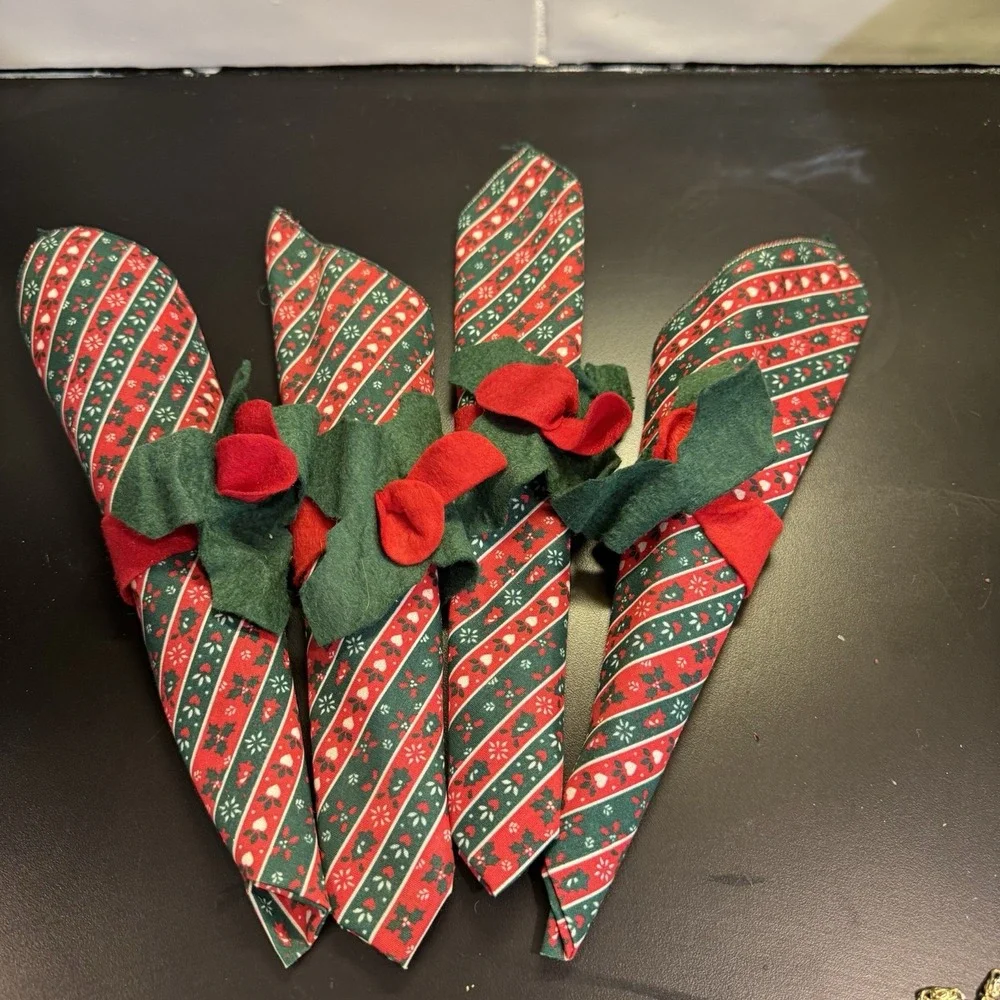 Christmas Poinsettia Cloth Napkins Set Of 4 Holiday Table Decor Handmade Striped